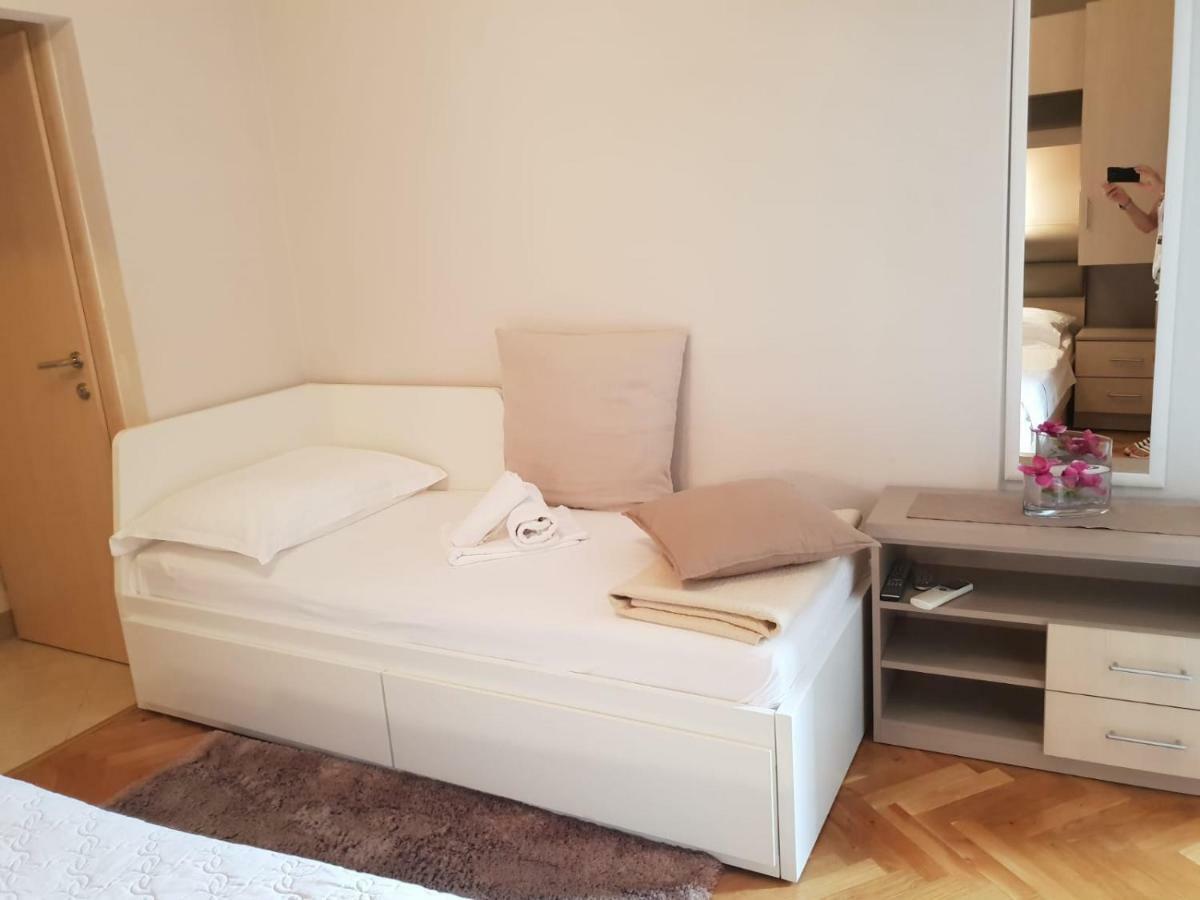 Guesthouse Marina 图彻皮 外观 照片