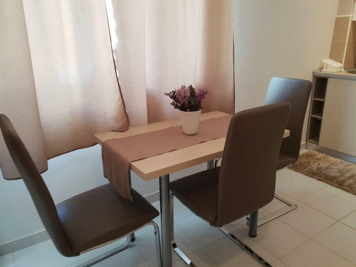 Guesthouse Marina 图彻皮 外观 照片